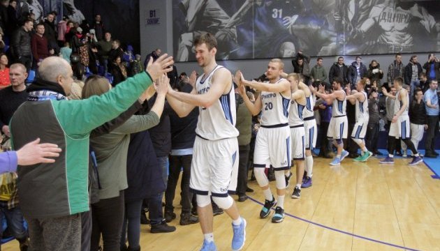 Баскетбол: «Дніпро» переміг в регулярному чемпіонаті Суперліги України