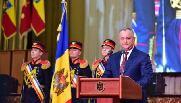 Молдова йде на дострокові парламентські вибори — Додон