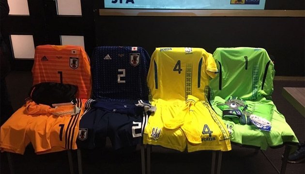 Футбол: Україна і Японія визначилися з кольором форми на товариську зустріч