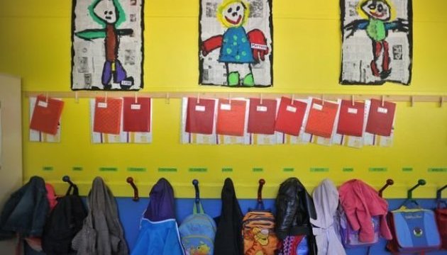 Франція запроваджує обов’язкову освіту для дітей із трьох років