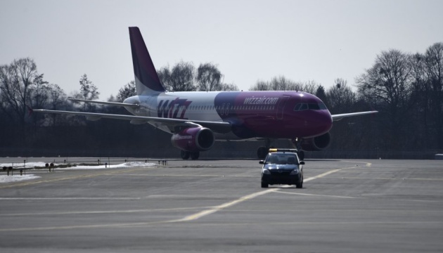 Wizz Air eröffnet neue Strecken nach Wien, Frankfurt-Hahn und London Luton Wizz Air eröffnet neue Strecken nach Wien, Frankfurt-Hahn und London Luton