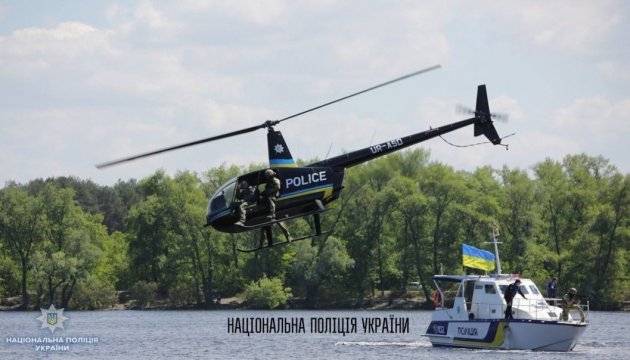 Поліція створює вертолітний загін, оголошує конкурс для пілотів