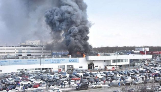 У Петербурзі горить автоцентр Hyundai