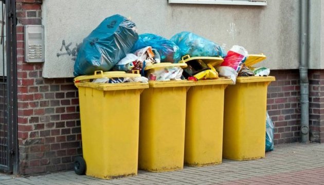 Французи скаржаться, що швейцарці закидують їх сміттям