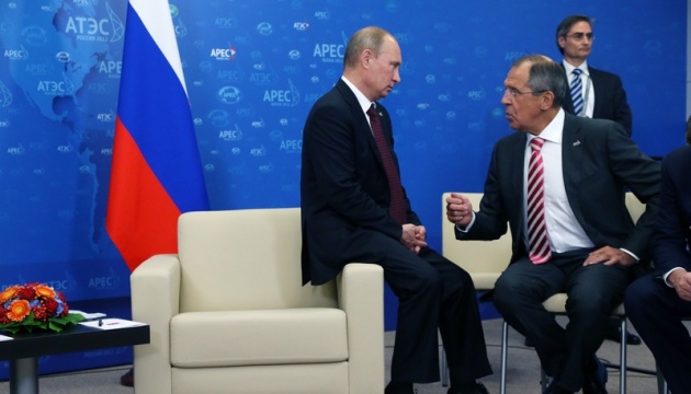 Les Vingt-Sept donnent leur accord pour sanctionner Vladimir Poutine et Sergueï Lavrov par le gel de leurs avoirs
