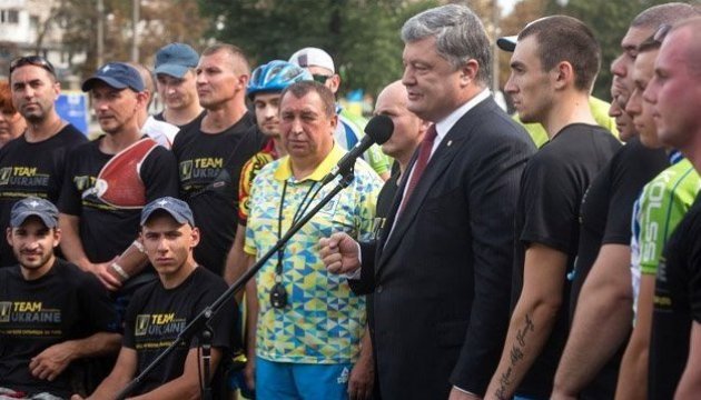 Poroschenko: Erfahrung der Paralympic-Athleten ist sehr wichtig für ATO-Veteranen