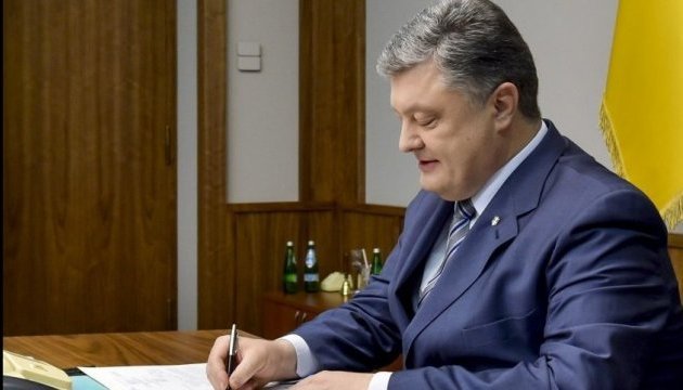 Le président Porochenko publie ses revenus, dépenses et actes de charité
