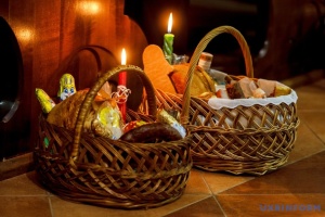 Скільки коштує зібрати великодній кошик. Інфографіка