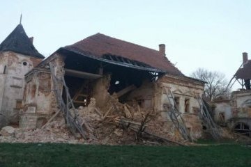 У Поморянському замку на Львівщині обвалилася стіна