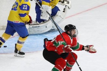 Юніорська збірна України перемогла угорців на першості світу з хокею у Києві