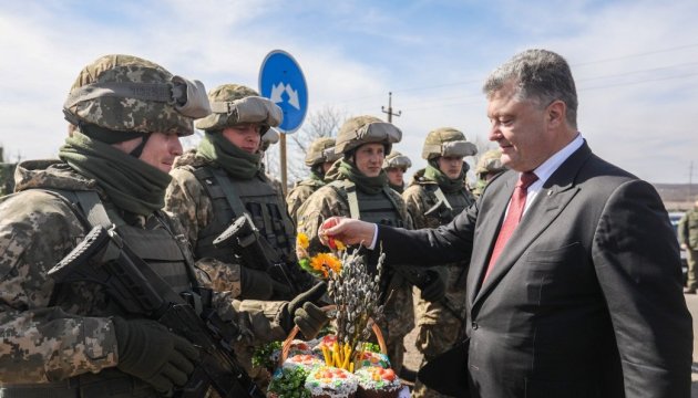 Nobody deprives Ukrainian military of right to rebuff provocations - Poroshenko 