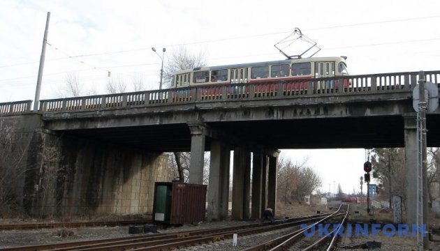 У Києві тимчасово закривають три трамвайні маршрути