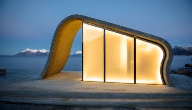 Норвежці встановили пейзажний туалет для туристів