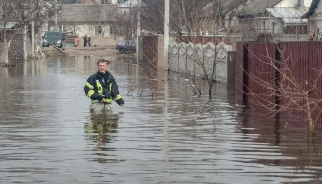 На Чернігівщині через паводок та льодохід закрили міст