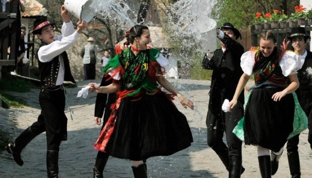 Сьогодні Поливаний понеділок Сьогодні Поливаний понеділок
