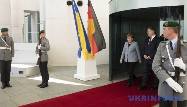 Merkel on Nord Stream 2: Some gas should be still supplied via Ukraine