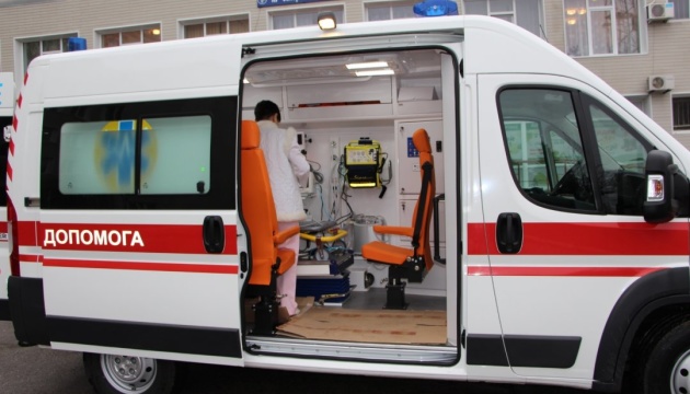 Дитяча лікарня у Кропивницькому отримала реанімобіль від німецької клініки «Шаріте»