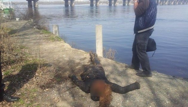 Під мостом Патона знайшли тіло жінки