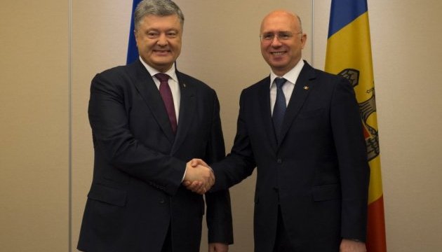 Порошенко проводить зустріч із прем'єром Молдови