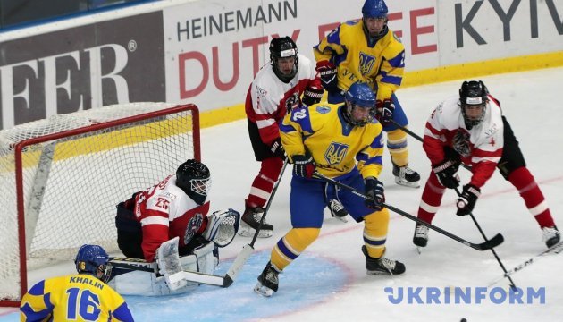 Україна вирвала перемогу у австрійців на київському чемпіонаті світу з хокею серед юніорів