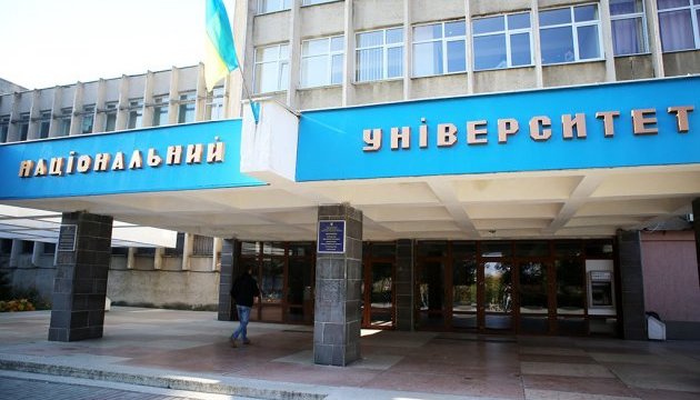 В ужгородському виші заявляють, що заяву про «дистанційку» написали «фейкові» студенти