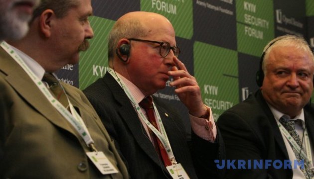 British political scientist: Change of elites in Russia needed to solve Crimea problem 