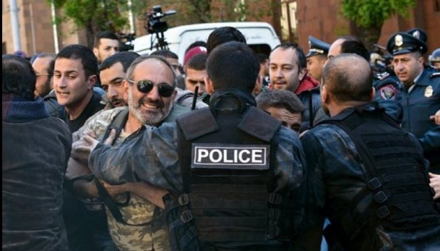 Протести в Єревані: поліція затримала вже 80 демонстрантів