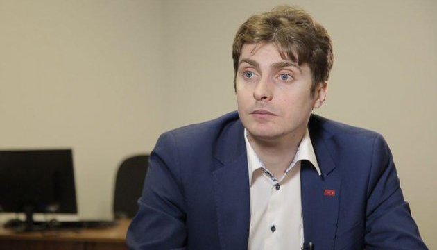 Ремонт київських дворів: депутат назвав підрядників-бракоробів