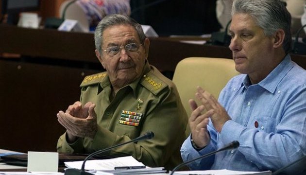 Кубинський парламент вперше за 60 років очолив не член родини Кастро