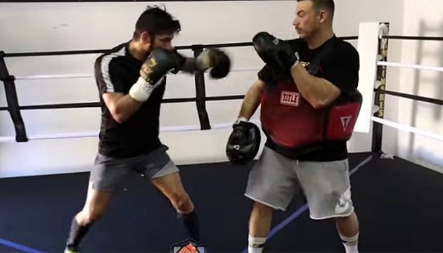 Бокс: Лінарес відпрацьовує удари перед боєм з Ломаченком