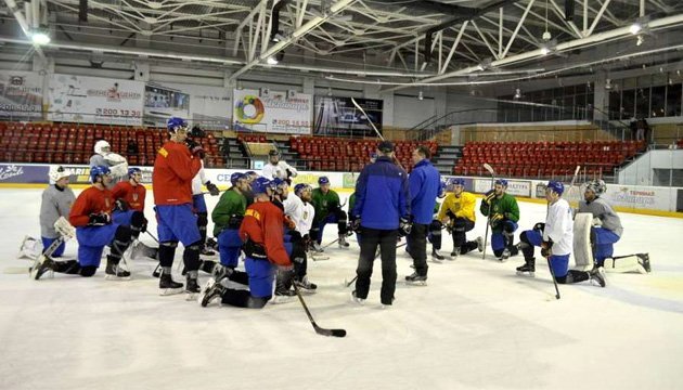 Хокей: 23 гравці збірної України прибули в Каунас на чемпіонат світу