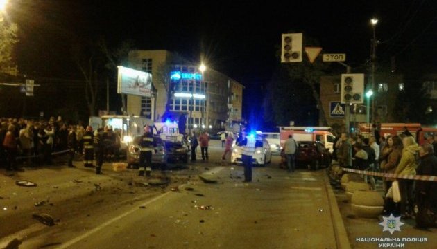У Вінниці зіткнулися три авто і збили жінку на переході