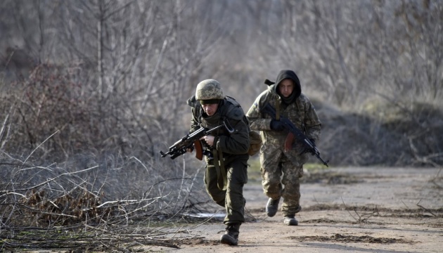 Бойовики обстріляли з важкої артилерії сили АТО на Луганському напрямку - штаб