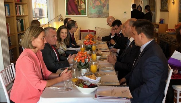 G7 вимагає від Росії припинити дестабілізацію у світі