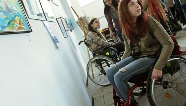 В Укрінформі відкрили виставку творчих робіт людей з інвалідністю