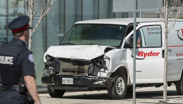 Poroshenko y Klimkin expresan sus condolencias por la tragedia en Toronto