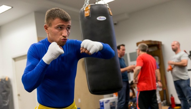 Lomachenko to remain in boxing for four more years