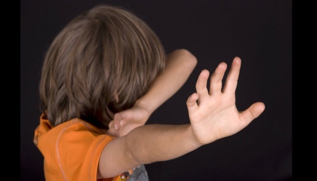 Уряд ініціює закон для запобігання жорстокому поводженню з дітьми