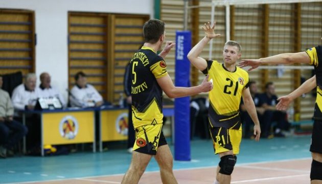 Волейбол: «Локомотив» обіграв «Кажанів» і зрівняв рахунок у фінальній серії Суперліги