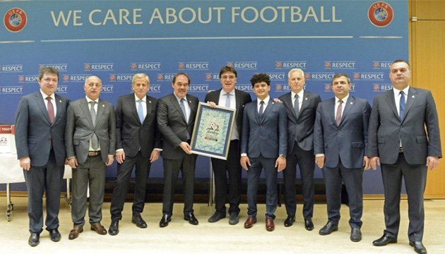 Туреччина офіційно подала заявку на проведення футбольного Євро-2024