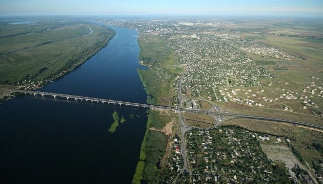 У Херсоні перехожий урятував жінку, яка кинулася з мосту в Дніпро