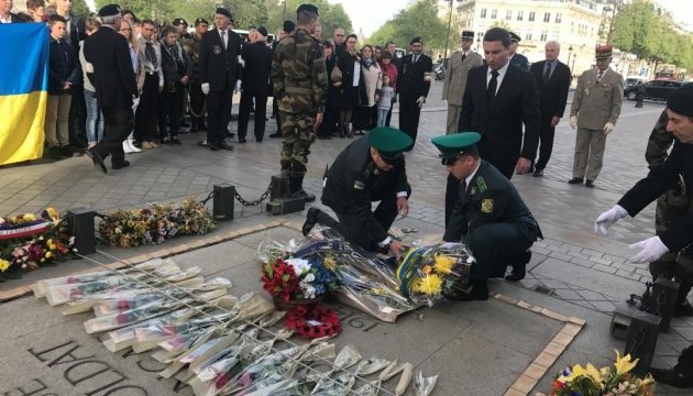 Українці в Парижі вшанували пам'ять героїв Чорнобиля