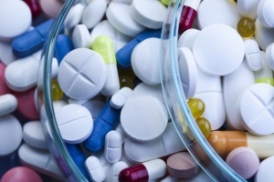 Франція надіслала Україні різні медикаменти, зокрема йод