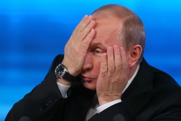 Рейтинг Путіна в Росії впав удвічі — Левада-центр