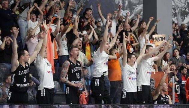 Баскетбол: «Черкаські Мавпи» втретє перемогли «Дніпро» і вперше стали чемпіонами Суперліги