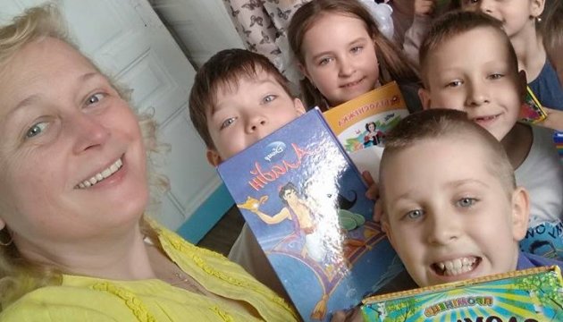 Чернівецькі гімназисти збирають українські книги для діаспори з Молдови