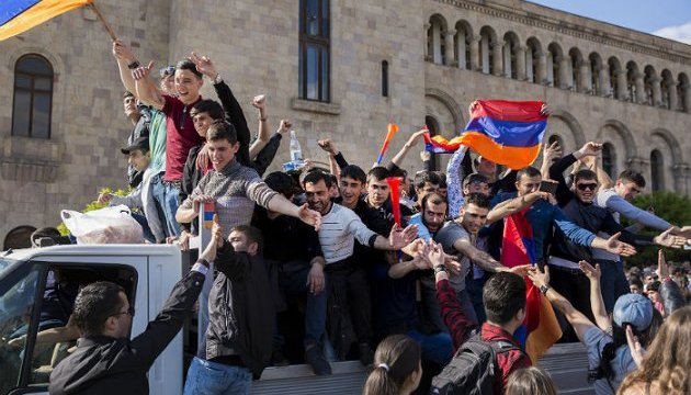 У вірменської революції рівень “оксамиту” неухильно знижується