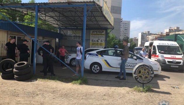 У Києві затримали учасників сутички на автостоянці, під час якої поранили СБУшника