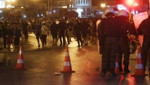 Візит прем'єра Греції на Лесбос: ультраправі атакували журналістів і поліцію