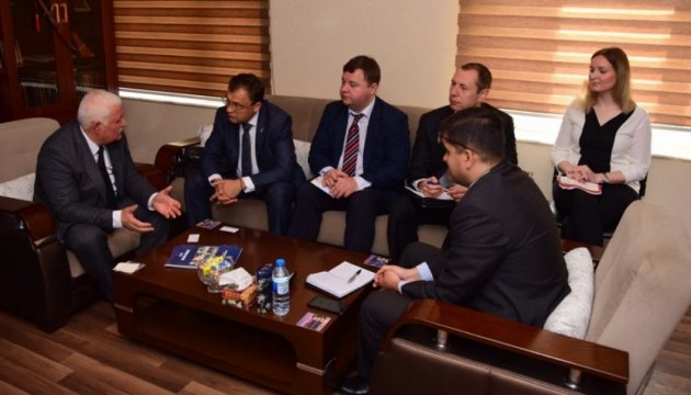 Україна, Азербайджан і Туреччина провели у Баку тристоронні консультації